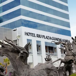 hotel-riu-plaza-guadalajara.guadalajarahotels.info/